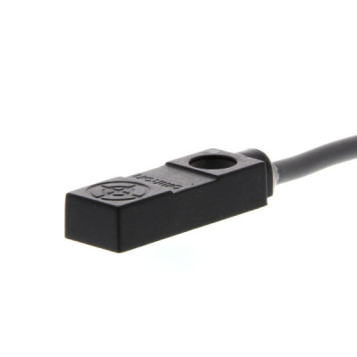 27x10x3 mm, non blindé, 3 mm, 12-24 Vc.c., PNP, NF, câble 2 m