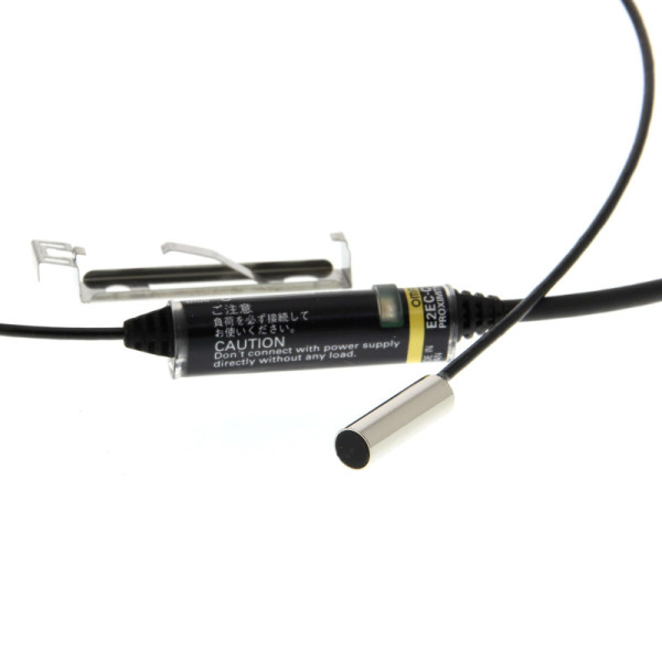 5.4 dia. x 18 mm, 1.5 mm, 10-30 Vc.c., NO, IP67, câble 2 m